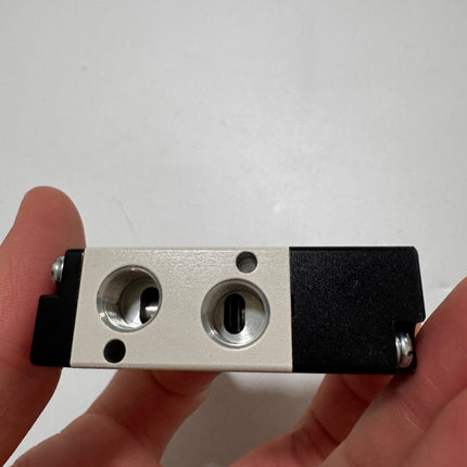 Airtac 3A110-06: Air Pilot Valve. 3 Way  - 3A11006NC