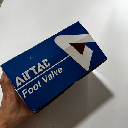 Airtac 4F210-08: Pneumatic Foot Pedal. 5 Way - 4F21008FT