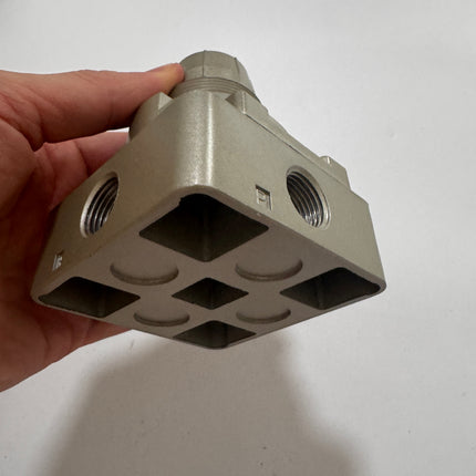 Airtac 4HV310-10: Hand Valve. Rotary Style - 4HV31010G