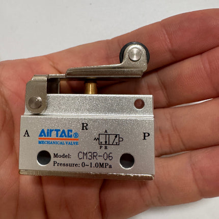 Airtac CM3R-06: Manual Valve. 3 Way - CM3R06