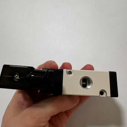 Airtac 3V310-08-NC : Solenoid valve(3/2 way) - 3V31008NCF