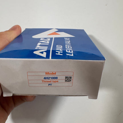 Airtac 4H210-08: Hand Valve. Toggle Style - 4H21008