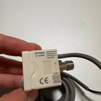 Airtac DPS-N1: Digital display pressure sensor - DPSN1B-01020T