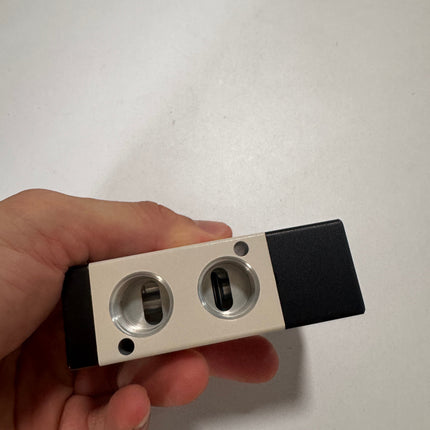 Airtac 3A310-10: Air Pilot Valve. 3 Way  - 3A31010NC