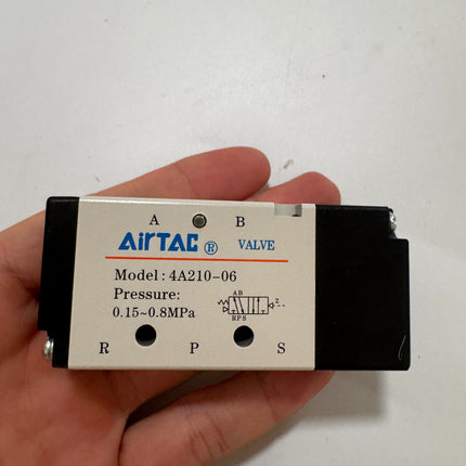 Airtac 4A210-06: Air Pilot Valve. 5 Way - 4A21006