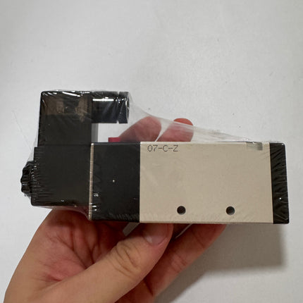 Airtac 4V310-10: Solenoid Air Valve - 4V31010BT