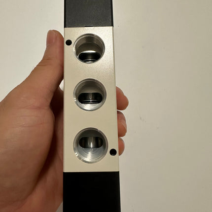 Airtac 4A420-15: Air Pilot Valve. 5 Way - 4A42015G