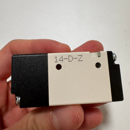 Airtac 3A110-06: Air Pilot Valve. 3 Way  - 3A11006NO