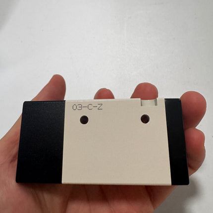 Airtac 3A310-08: Air Pilot Valve. 3 Way  - 3A31008NC