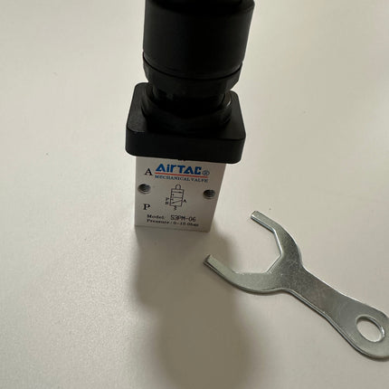 Airtac S3PM-06: Manual Valve. 3 Way - S3PM06BG