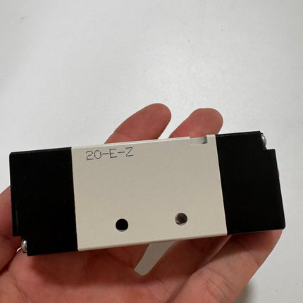 Airtac 4A220-06: Air Pilot Valve. 5 Way - 4A22006G