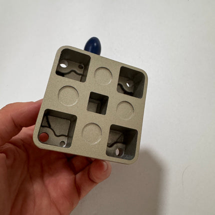 Airtac 4HV230-08: Hand Valve. Rotary Style - 4HV23008S