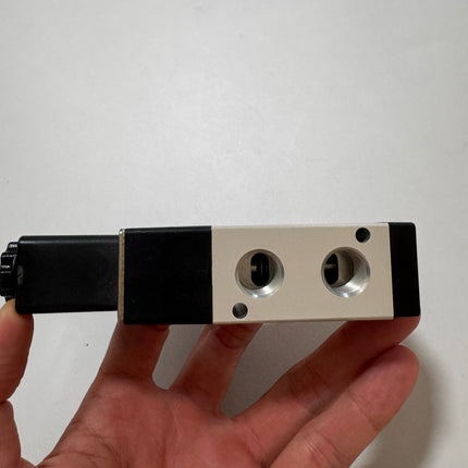 Airtac 3V310-08-NC : Solenoid valve(3/2 way) - 3V31008NCF