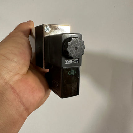 Airtac 4V420-15: Solenoid Air Valve - 4V42015B