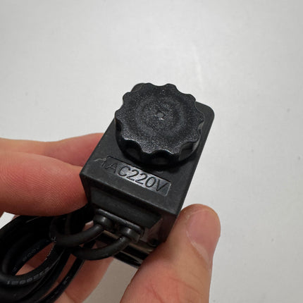 Airtac 2P0250-08: 2 Way Solenoid Valve. Plastic - 2P02508AIG