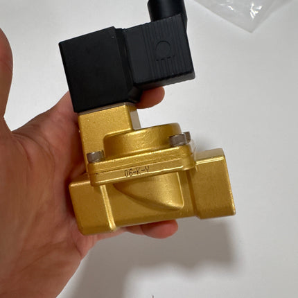 Airtac 2W200-20: 2 Way Solenoid Valve - 2W20020AT