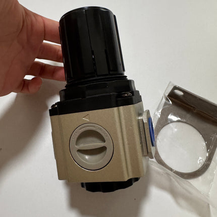 Airtac GAR400: Air Pressure Regulator - GAR40015S