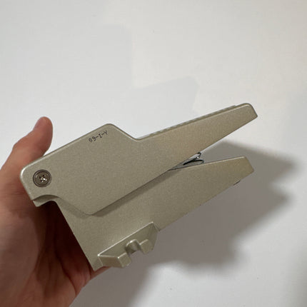 Airtac 3F210-08: Pneumatic Foot Pedal. 3 Way - 3F21008