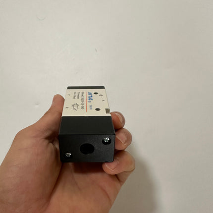 Airtac 3A310-10: Air Pilot Valve. 3 Way  - 3A31010NOT