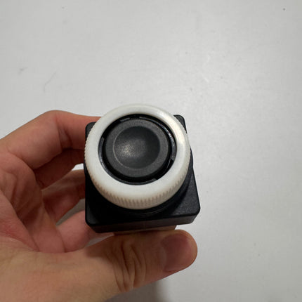 Airtac CM3PF-08: Manual Valve. 3 Way - CM3PF08BG