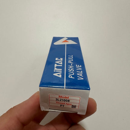 Airtac 3L210-08: Push Pull Valve. 3 Way - 3L21008