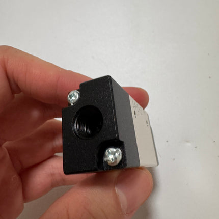 Airtac 3A110-06: Air Pilot Valve. 3 Way  - 3A11006NO