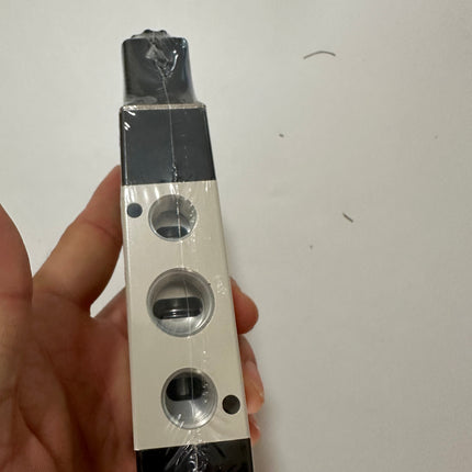 Airtac 4V310-10: Solenoid Air Valve - 4V31010B