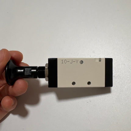 Airtac 4L110-06: Push Pull Valve. 5 Way - 4L11006