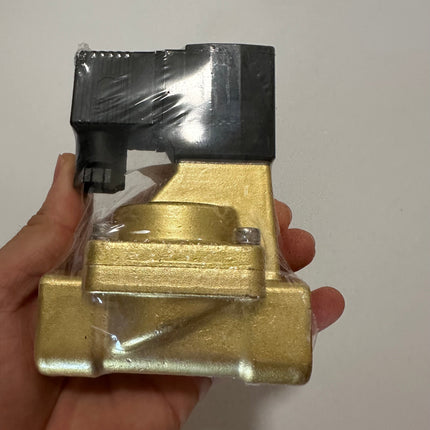 Airtac 2W200-20: 2 Way Solenoid Valve - 2W20020A