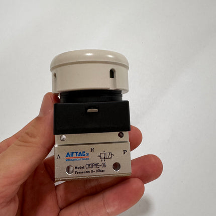 Airtac CM3PMS-06: Manual Valve. 3 Way - CM3PMS06GG