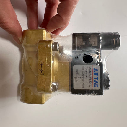 Airtac 2V130-15: 2 Way Solenoid Valve - 2V13015A